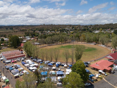 The Minerama Fossicking, Gem And Jewellery Show - Tourism Cairns 0