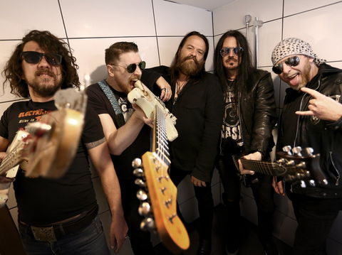 Under The Southern Stars - Gosford - Tourism Cairns 2