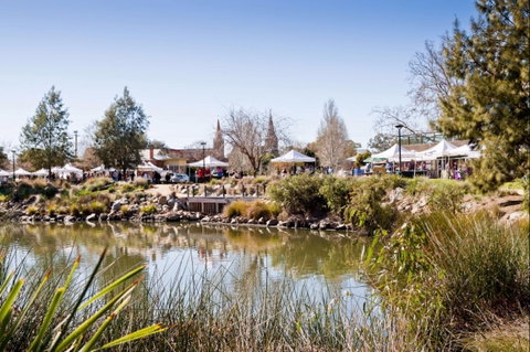 Wollundry Saturday Markets - Tourism Cairns 0