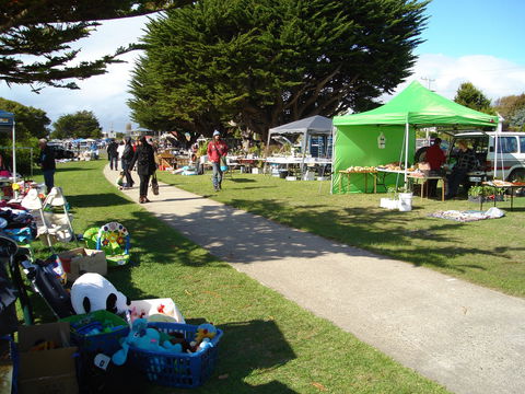Wynyard Foreshore Market - Tourism Cairns 2