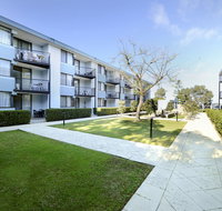 Lodestar Waterside Apartments - Tourism Cairns
