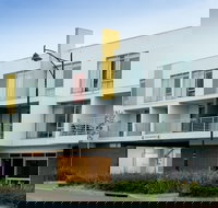 Mawson Lakes Hotel  Function Centre - Tourism Cairns