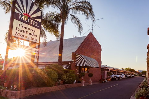 Country Pathfinder Motor Inn - Tourism Cairns 4