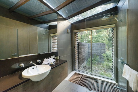 DULC Cabins - Tourism Cairns 6