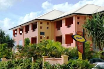 Kacys Bargara Beach Motel - Tourism Cairns 0