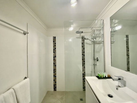 Cairns Beach Resort - Tourism Cairns 5
