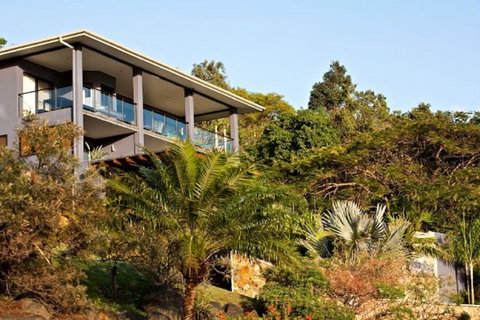 At Waterfront Whitsunday Retreat - Tourism Cairns 1