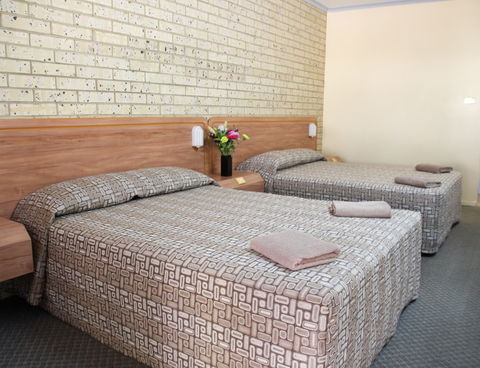 Albert Park Motor Inn - Tourism Cairns 6