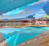 Bushmans Motor Inn - Tourism Cairns