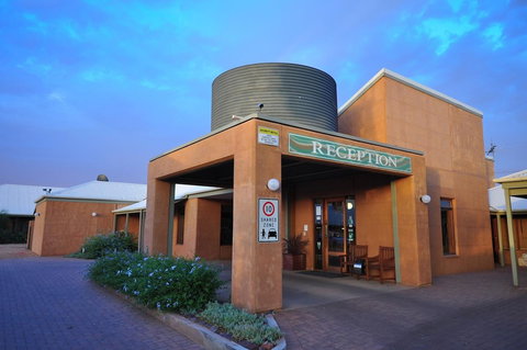 Mud Hut Motel - Tourism Cairns 5