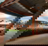 Mud Hut Motel - Tourism Cairns