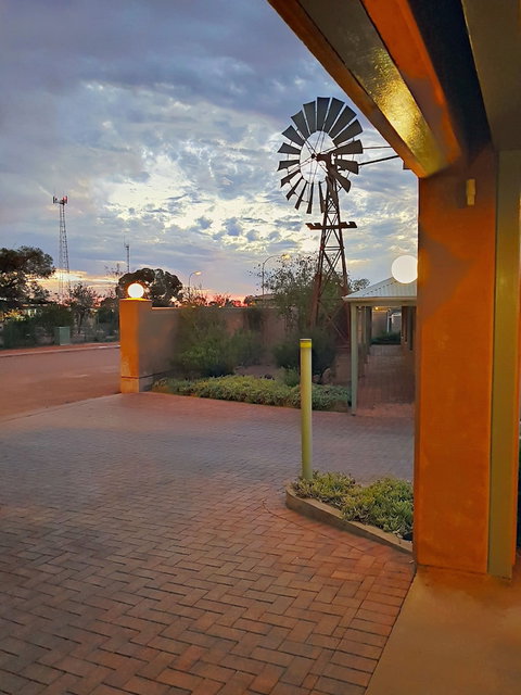 Mud Hut Motel - Tourism Cairns 6