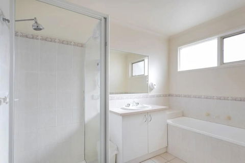 Lamplighter Motel - Tourism Cairns 6