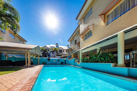 Cairns Queens Court - Tourism Cairns 3