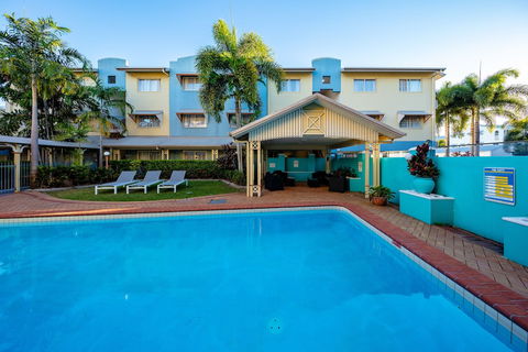 Cairns Queens Court - Tourism Cairns 6
