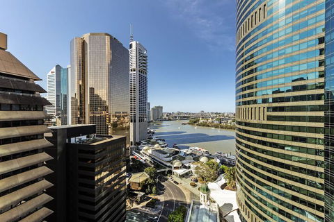 Oaks Brisbane On Felix Suites - Tourism Cairns 6