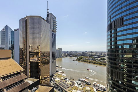 Oaks Brisbane On Felix Suites - Tourism Cairns 1
