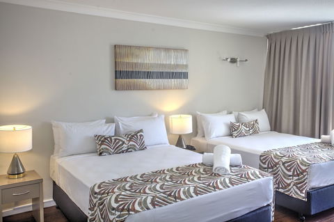 Cairns Plaza Hotel - Tourism Cairns 5