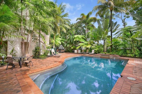 Tropic Towers Apartments - Tourism Cairns 0