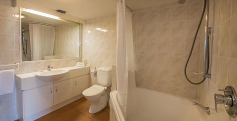 Tropic Towers Apartments - Tourism Cairns 4
