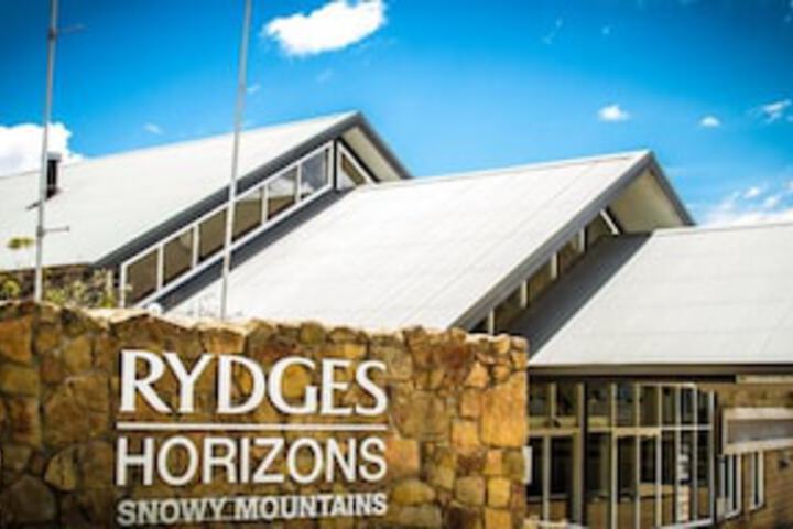 Jindabyne NSW Tourism Cairns