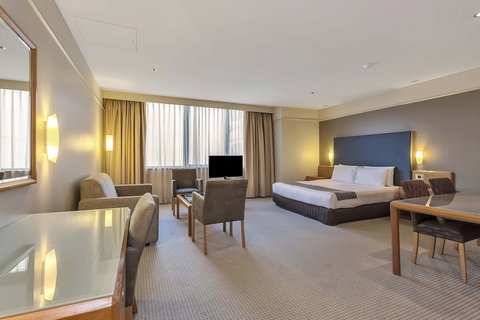 Stamford Plaza Adelaide - Tourism Cairns 6
