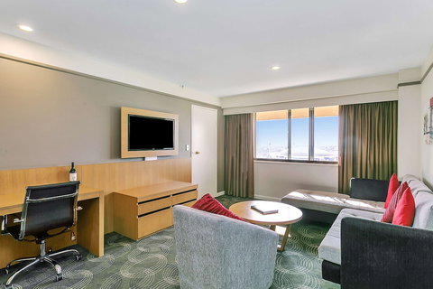Stamford Plaza Adelaide - Tourism Cairns 4