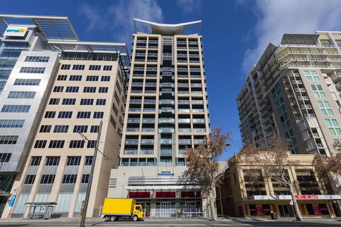 Oaks Adelaide Horizons Suites - Tourism Cairns 5