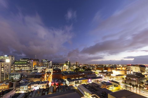 Oaks Adelaide Horizons Suites - Tourism Cairns 0