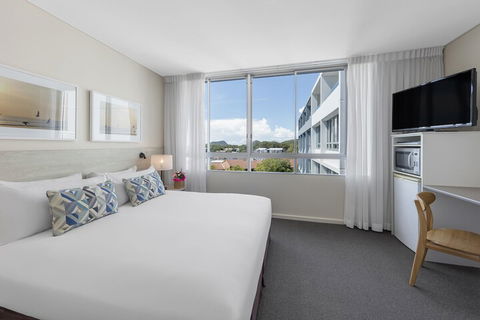 Oaks Nelson Bay Lure Suites - Tourism Cairns 7
