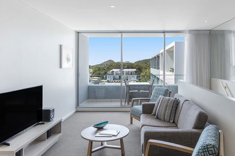 Oaks Nelson Bay Lure Suites - Tourism Cairns 4