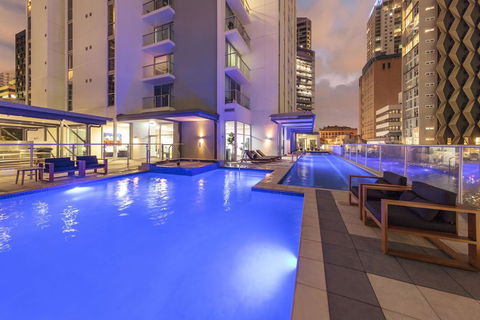 Oaks Brisbane Festival Suites - Tourism Cairns 5