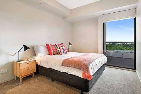 Corporate Keys - Gallery Towers - Tourism Cairns 3