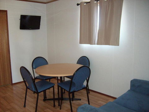 Jackos Holiday Cabins - Tourism Cairns 1