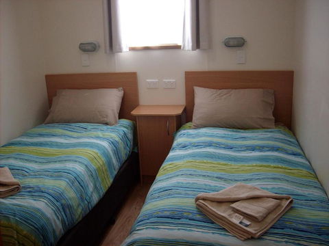 Jackos Holiday Cabins - Tourism Cairns 3