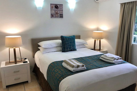 Hibiscus On Palm Cove At Marlin Waters - Tourism Cairns 3