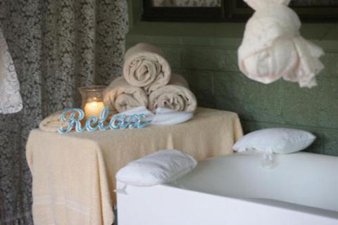 Chilverton Cottages & Restaurant - Tourism Cairns 2