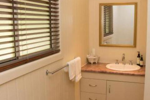 Chilverton Cottages & Restaurant - Tourism Cairns 3