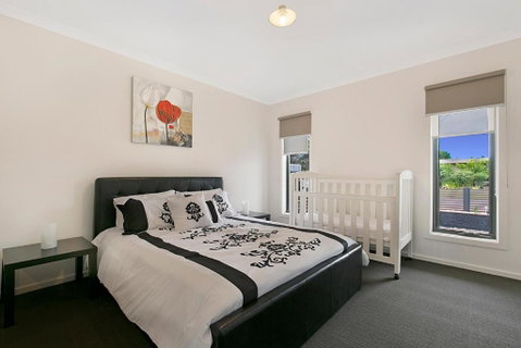 Palm Grove Beach House Dromana - Tourism Cairns 4