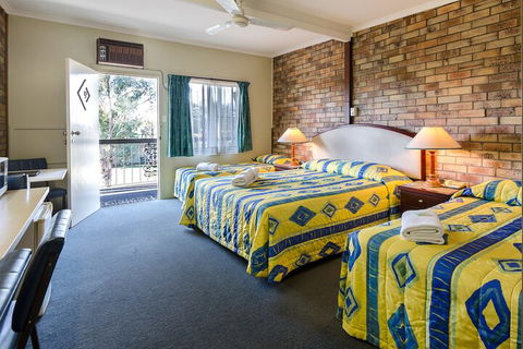 Centre Point Mid City Motor Inn - Tourism Cairns 4