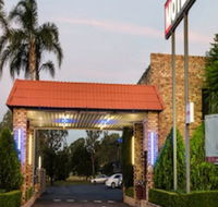 Centre Point Mid City Motor Inn - Tourism Cairns