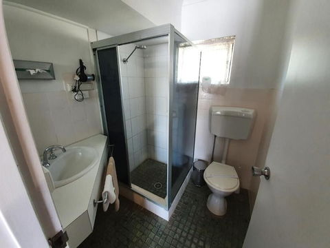 Red Chief Motel - Tourism Cairns 3