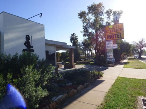 Red Chief Motel - Tourism Cairns 0