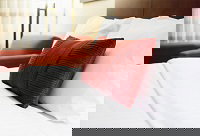 Leslie House B & B - Tourism Cairns 0