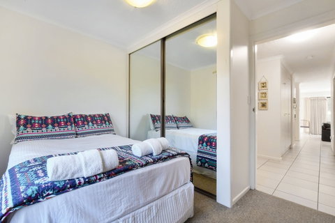 La Mer Apartments - Tourism Cairns 6