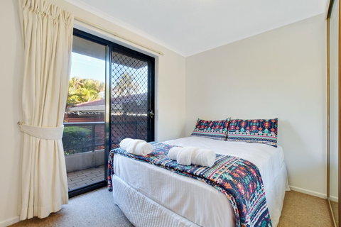 La Mer Apartments - Tourism Cairns 4