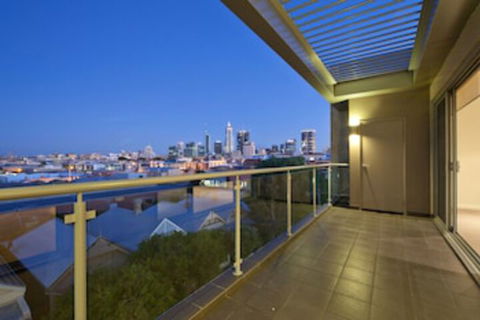 Zappeion Apartments - Tourism Cairns 0