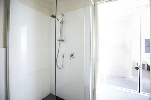 Zappeion Apartments - Tourism Cairns 7