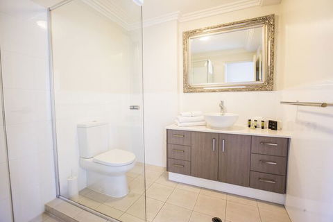 Zappeion Apartments - Tourism Cairns 5
