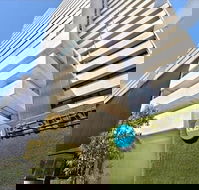 StayCentral - NGV Arts Centre Retreat - Tourism Cairns